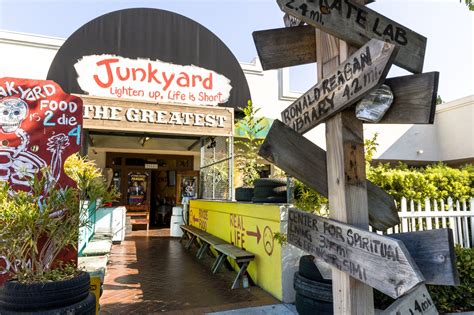 junkyard cafe